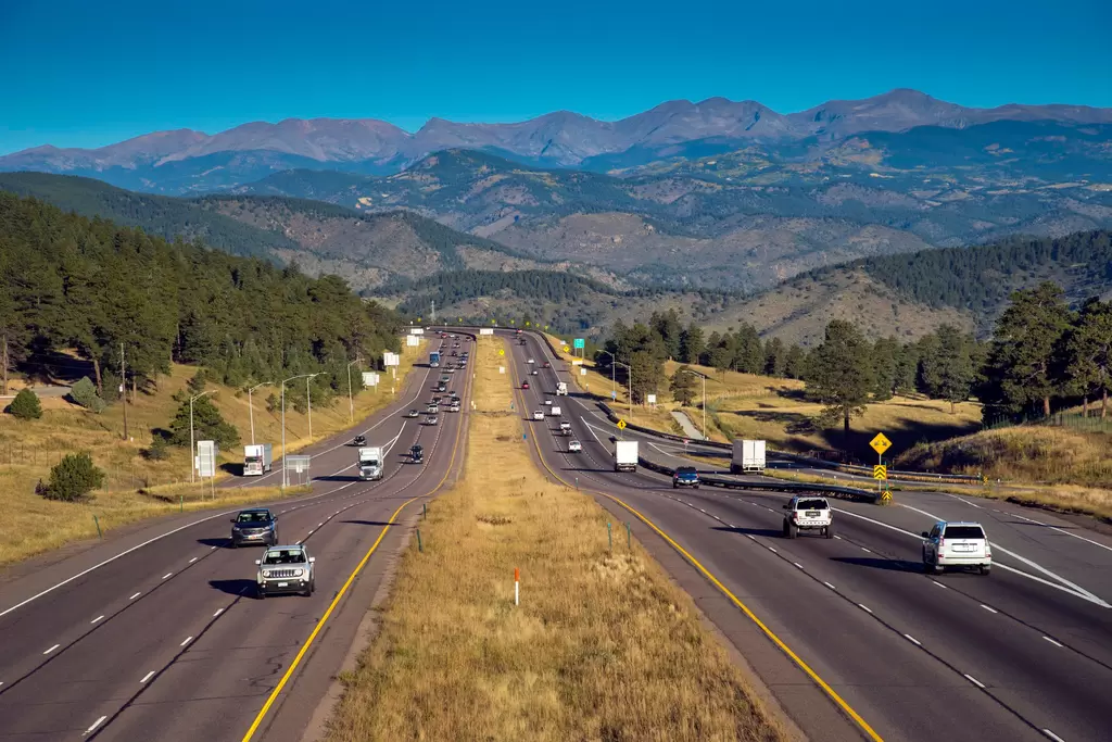 Discovering Smooth and Reliable Travel Across Colorado